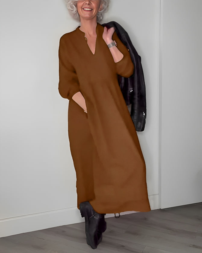 Amanda | Langes, tailliertes Kleid mit V-Ausschnitt