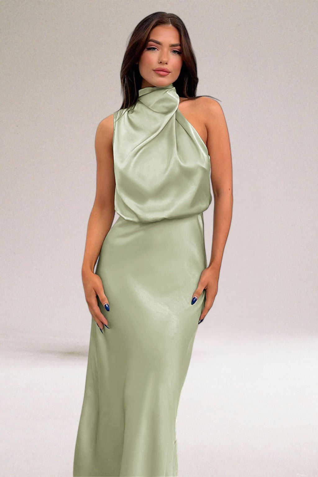 Flavia | Glamouröses Satin-Kleid mit Halterdesign