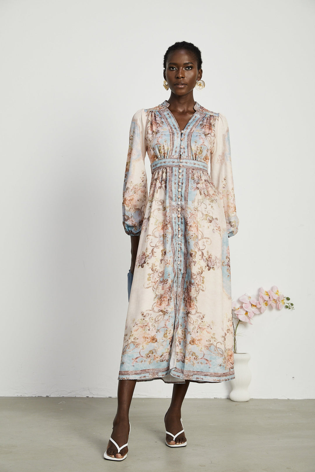 Sophie | Luftiges Midikleid mit Blumenprint und Faltendetail