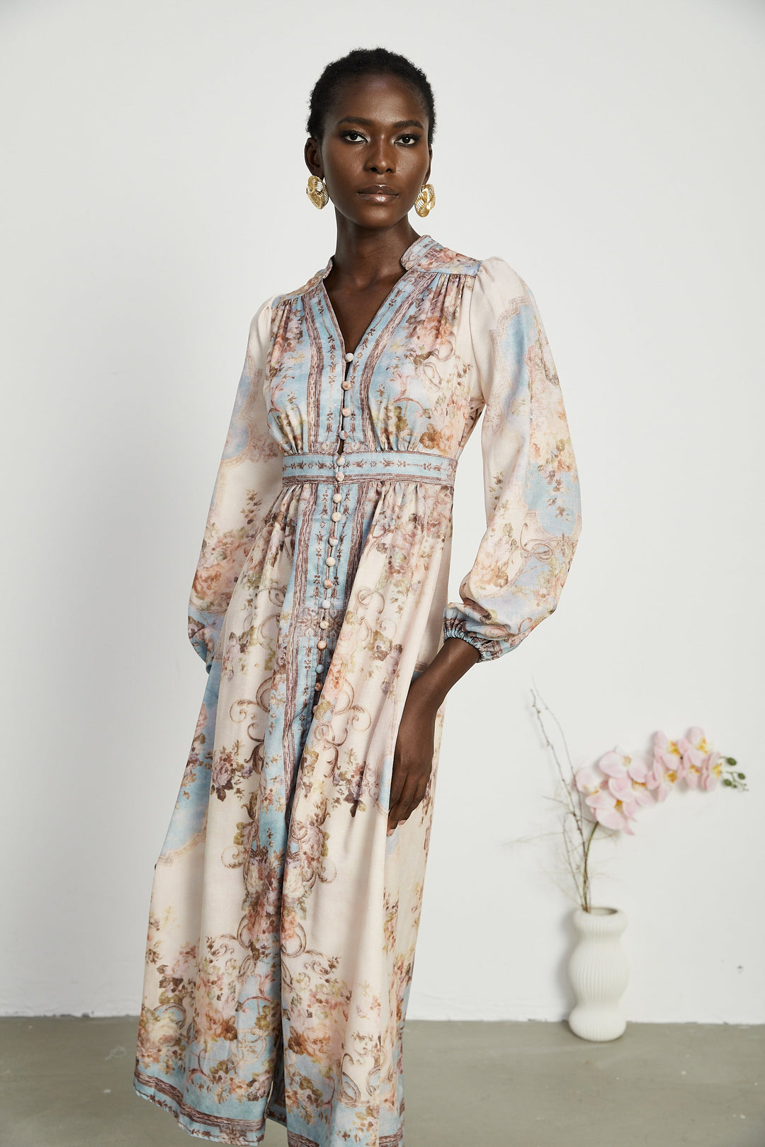 Sophie | Luftiges Midikleid mit Blumenprint und Faltendetail