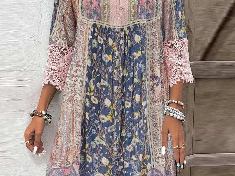 Kirsten | Feminin gemusterte Kleid mit Spitzenakzenten