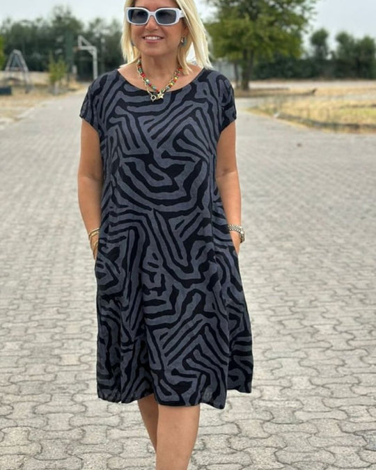 Regina | Vintage Kleid mit femininer Note
