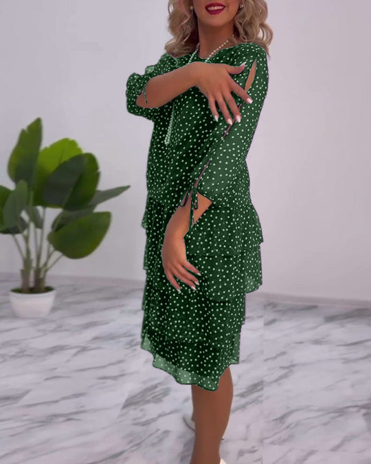 Carla | Festliches Stufenkleid mit Punktemuster