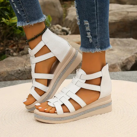 Margarete | Elegante Keilsandalette mit funkelndem Design für sonnige Tage