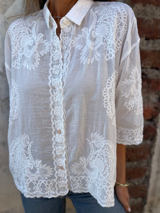 Eva | Feminine Bluse mit zartem Muster