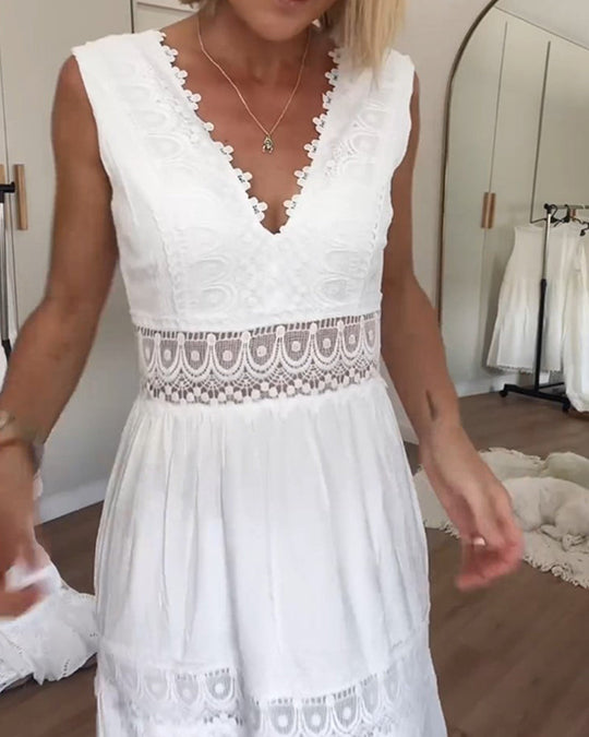 Frieda | Luftige Spitzenkleid mit femininer V-Ausschnitt-Silhouette
