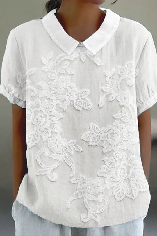 Cilly | Bluse mit verspieltem Kragen und zarten Stickereidetails