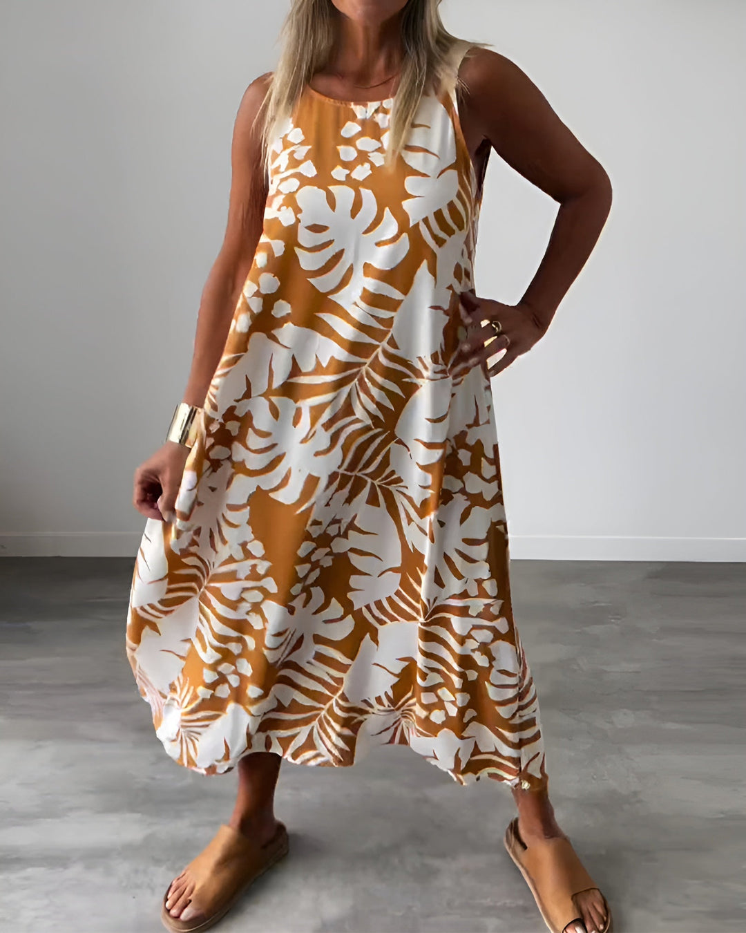 Franziska | Sommerkleid mit fließender Passform und Blättermuster