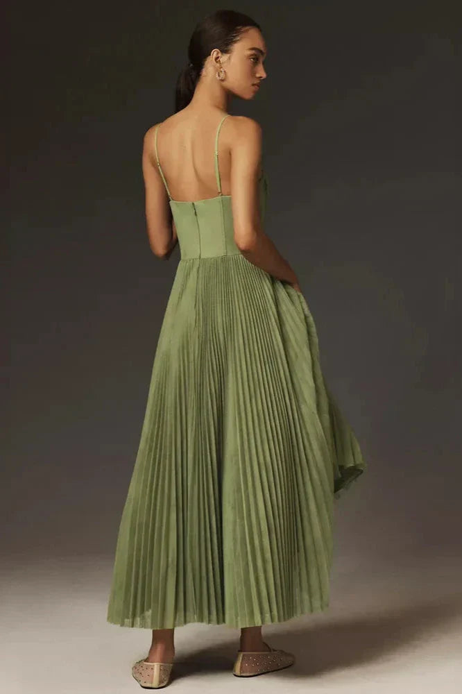 Anja | Plissiertes Midikleid mit romantischem Flair