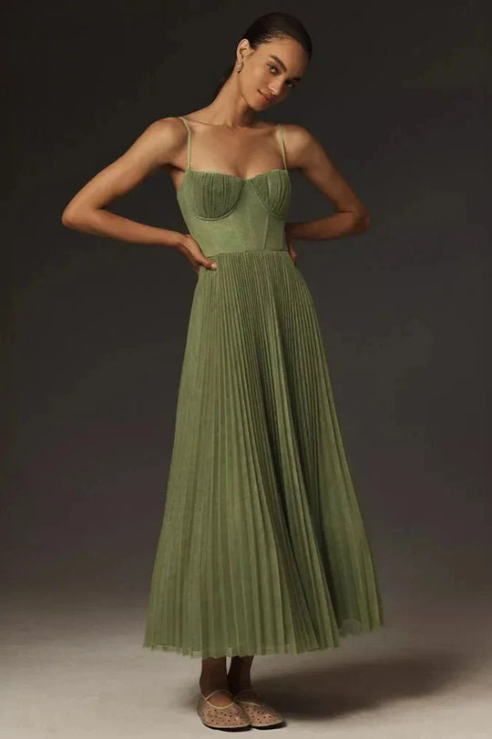 Anja | Plissiertes Midikleid mit romantischem Flair