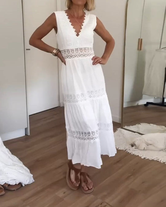 Frieda | Luftige Spitzenkleid mit femininer V-Ausschnitt-Silhouette