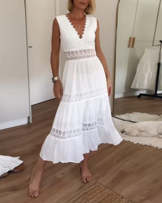 Frieda | Luftige Spitzenkleid mit femininer V-Ausschnitt-Silhouette