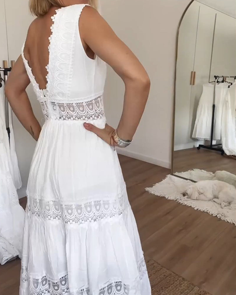 Frieda | Luftige Spitzenkleid mit femininer V-Ausschnitt-Silhouette