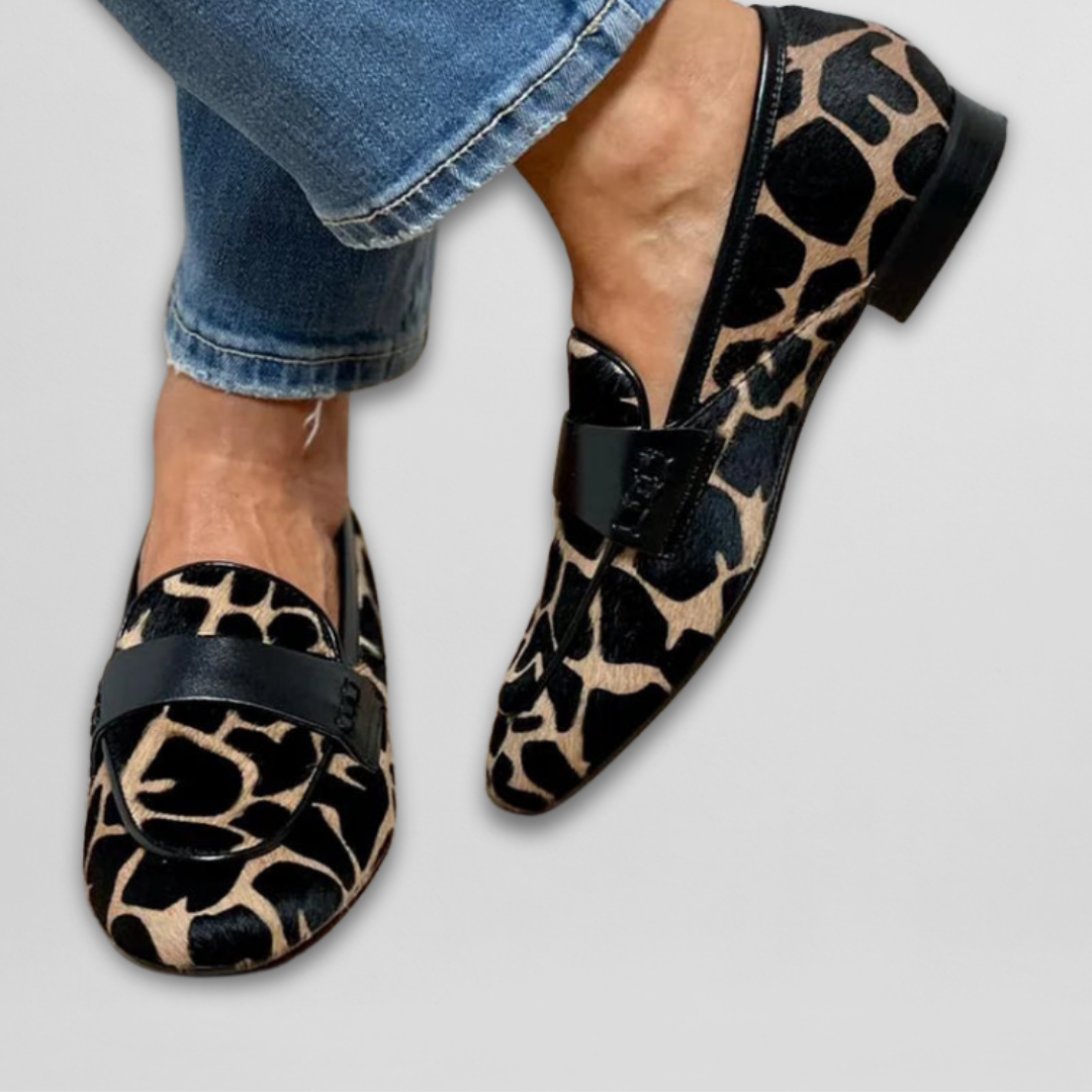 Claudia | Elegante Loafers mit modernem Animal-Print