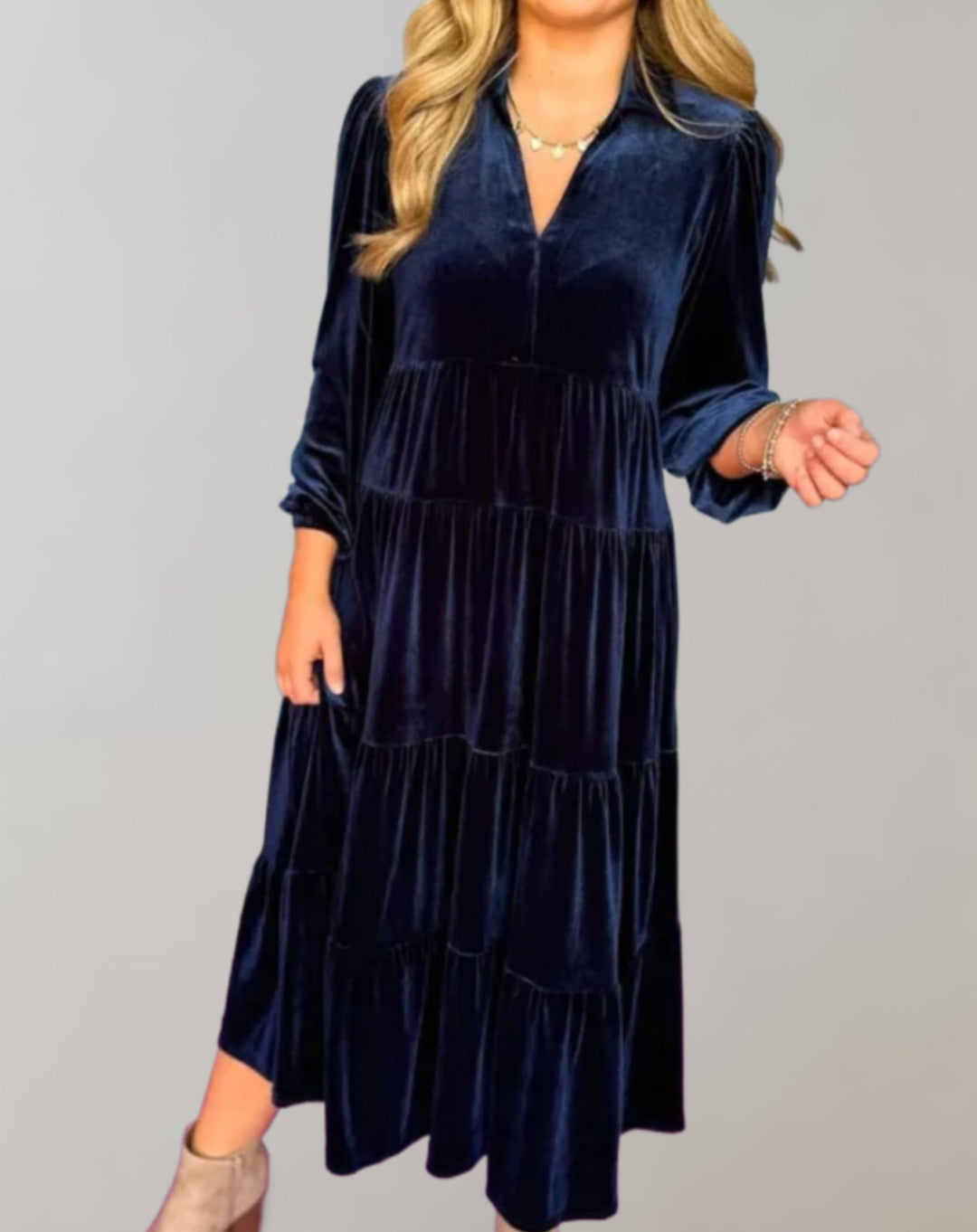 Louiza | Fließendes Kleid aus Samt mit V-Hals