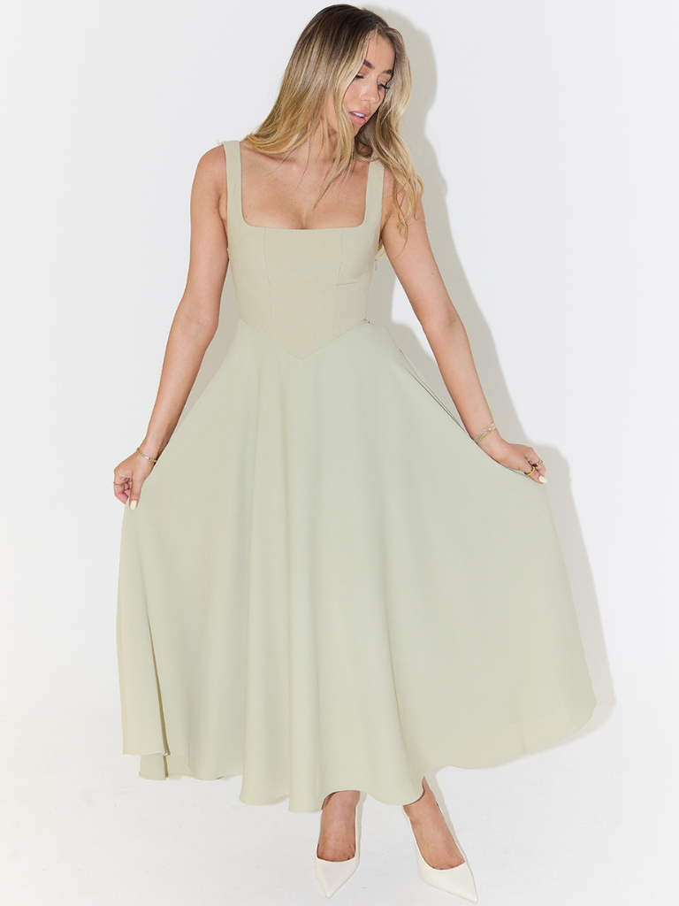 Greta | Elegantes Sommerkleid mit fließendem Schnitt