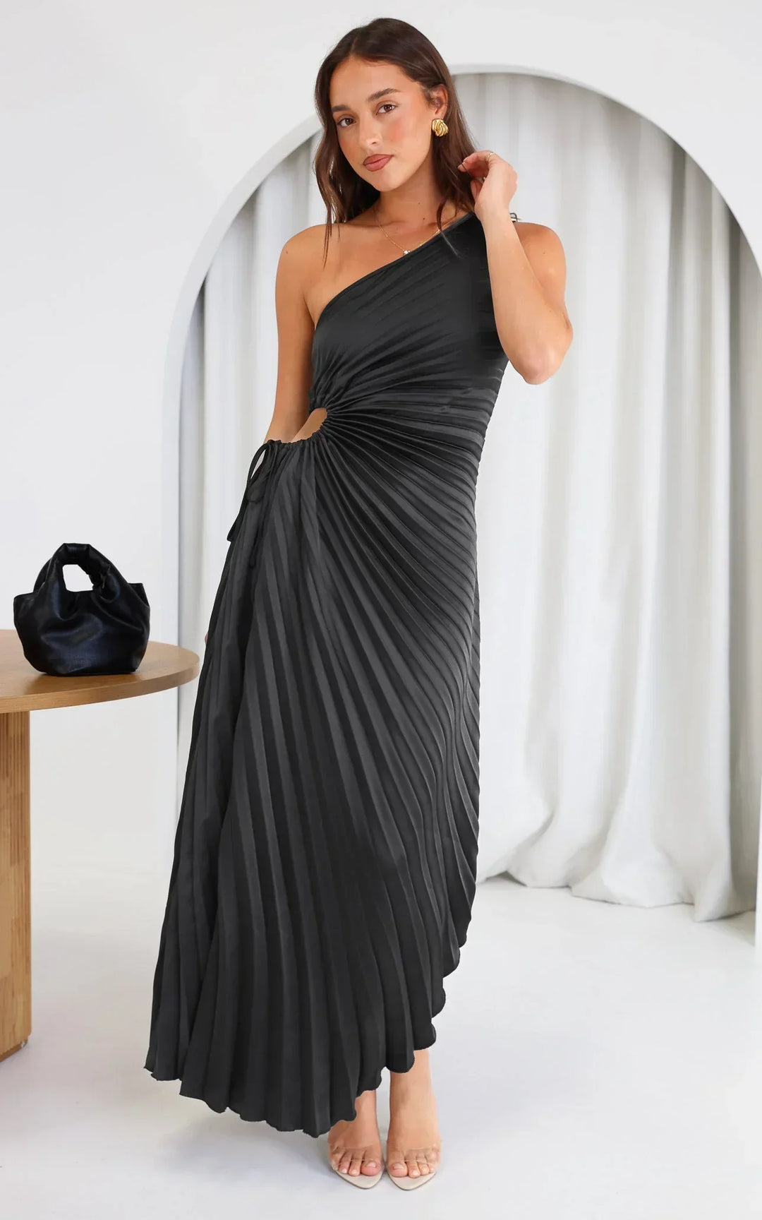 Lore | Elegantes One-Shoulder Midikleid mit fließenden Falten