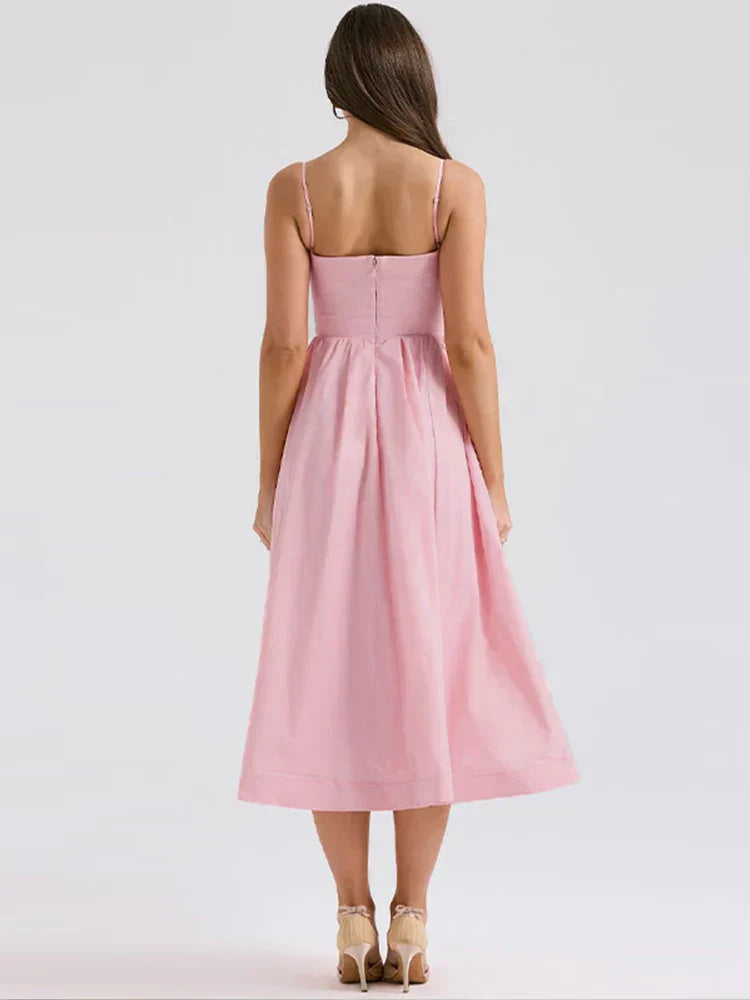 Johanne | Elegante Sommerrobe mit verstellbaren Trägern und U-Boot-Ausschnitt