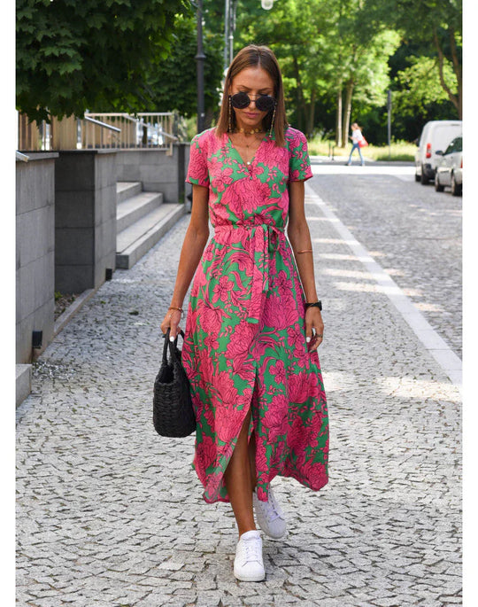Sigrid | Elegantes Kleid mit femininer V-Ausschnitt-Silhouette