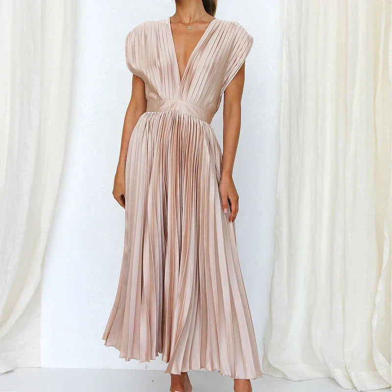Silvia | Elegantes Sommerkleid mit fließendem Faltendesign