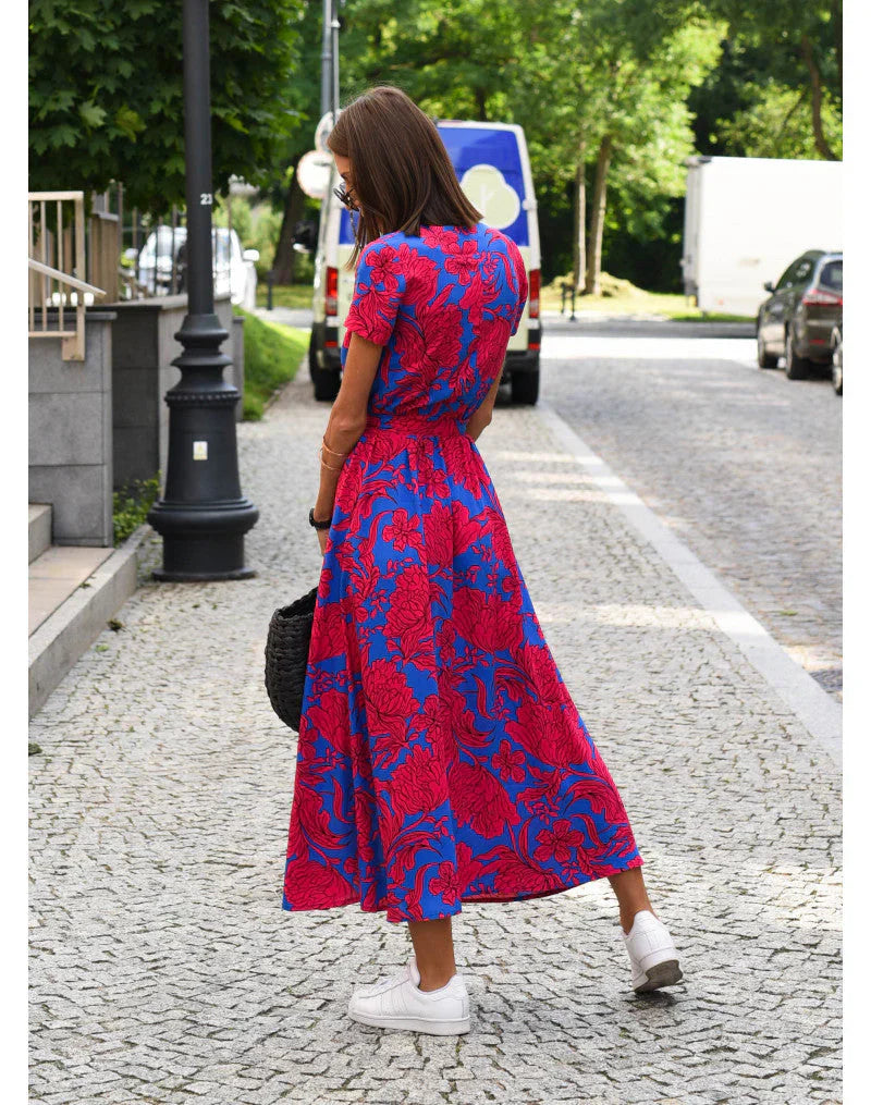 Sigrid | Elegantes Kleid mit femininer V-Ausschnitt-Silhouette