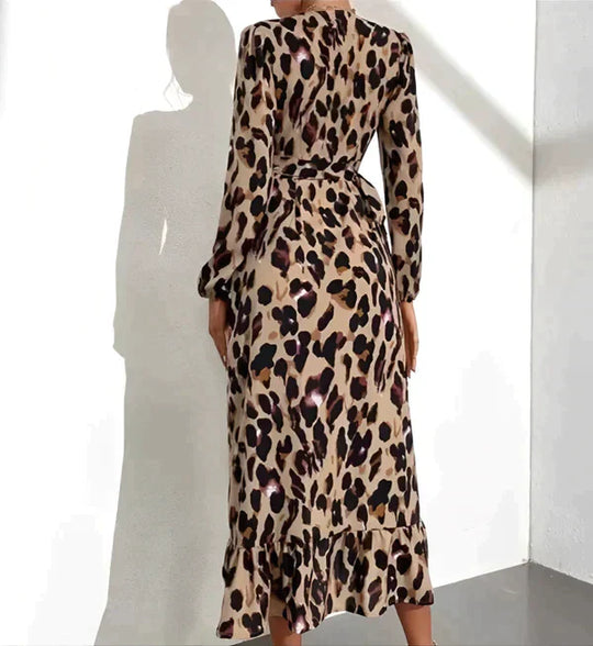 Margreet | Kleid mit Leopardenmuster und V-Ausschnitt