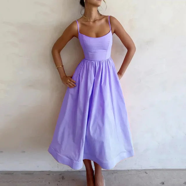 Johanne | Elegante Sommerrobe mit verstellbaren Trägern und U-Boot-Ausschnitt