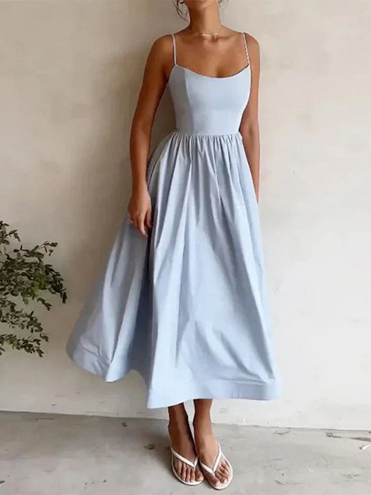 Johanne | Elegante Sommerrobe mit verstellbaren Trägern und U-Boot-Ausschnitt