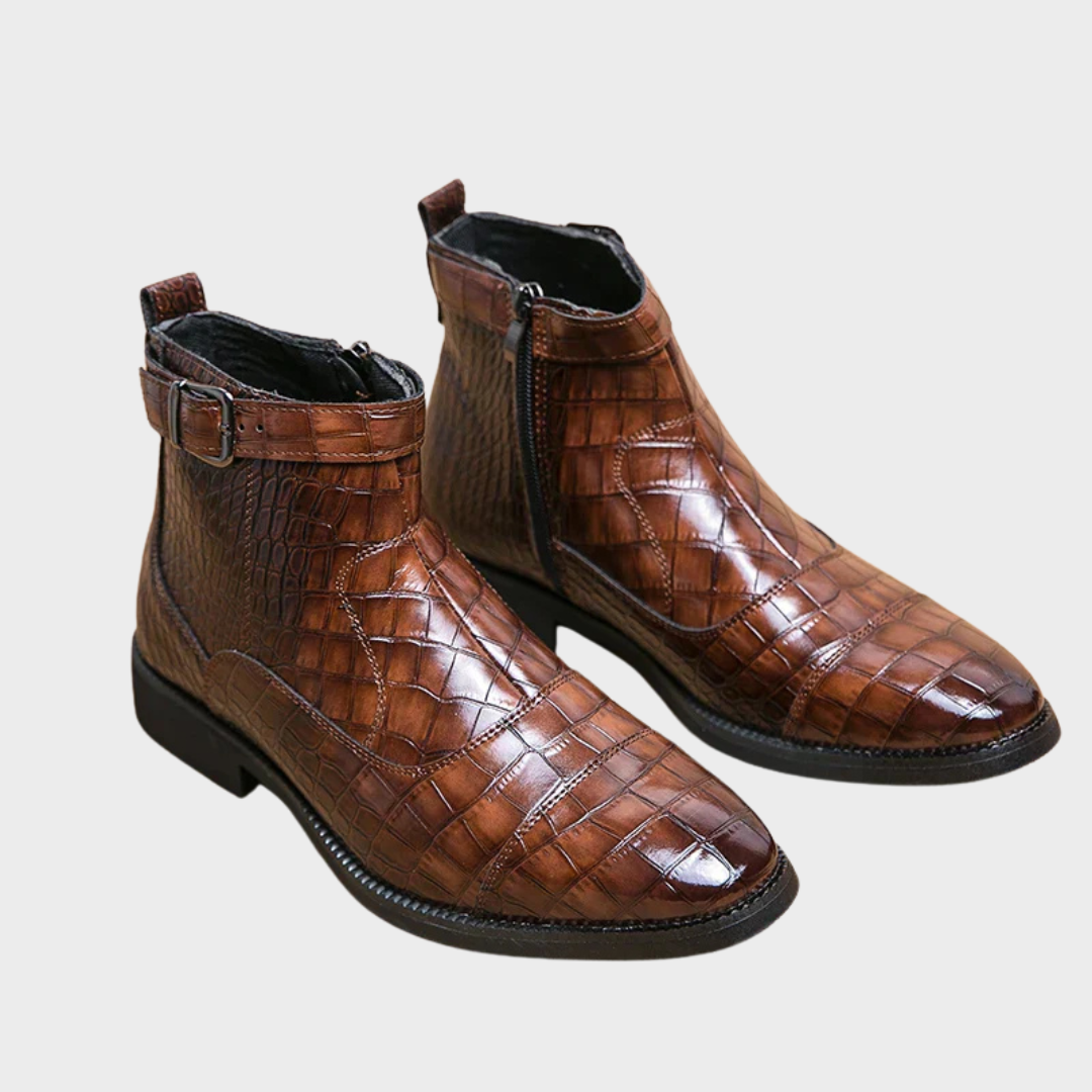 Theo | Modische Stiefeletten aus Kunstleder mit markanter Schnalle
