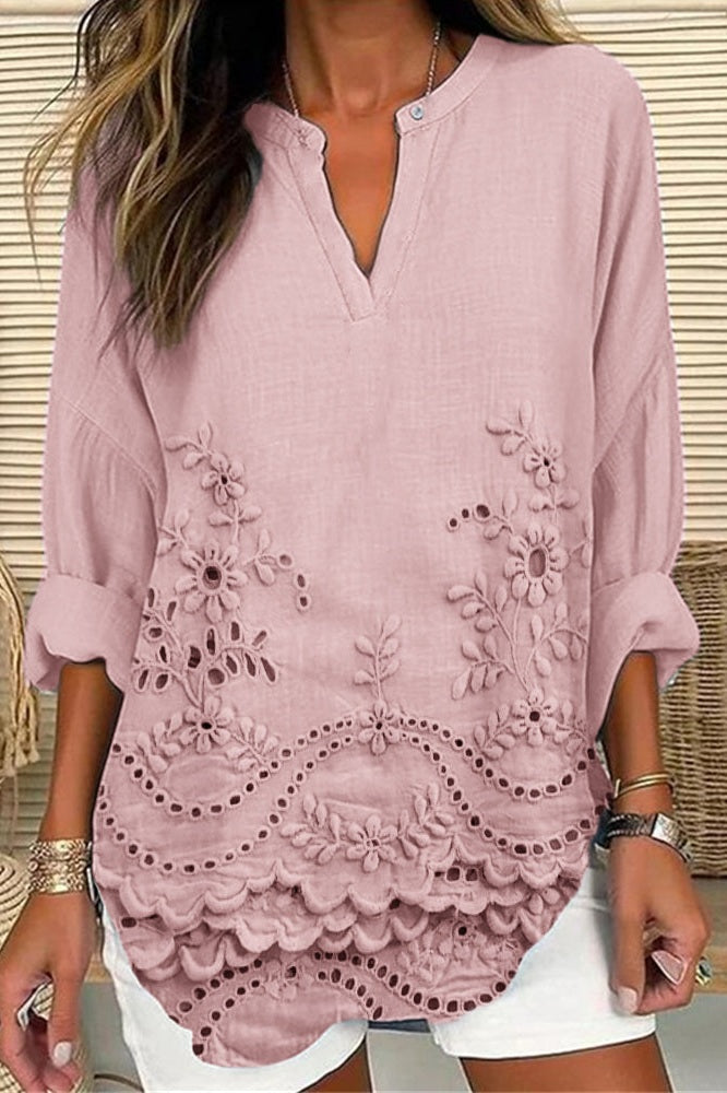 Loretta | Luftige Bluse mit zarten Stickereidetails