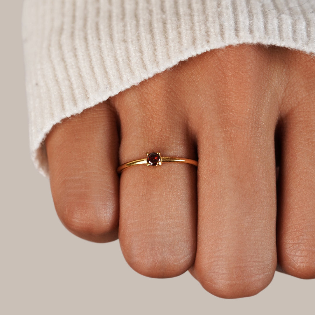 Lily | Personalisierbarer Geburtssteinring für jeden Tag