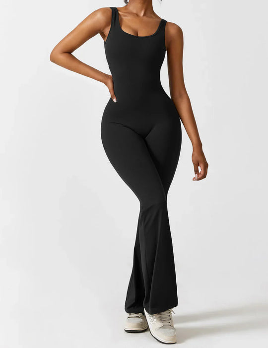 Manuela | Jumpsuit mit figurformendem Schnitt und flared Bein