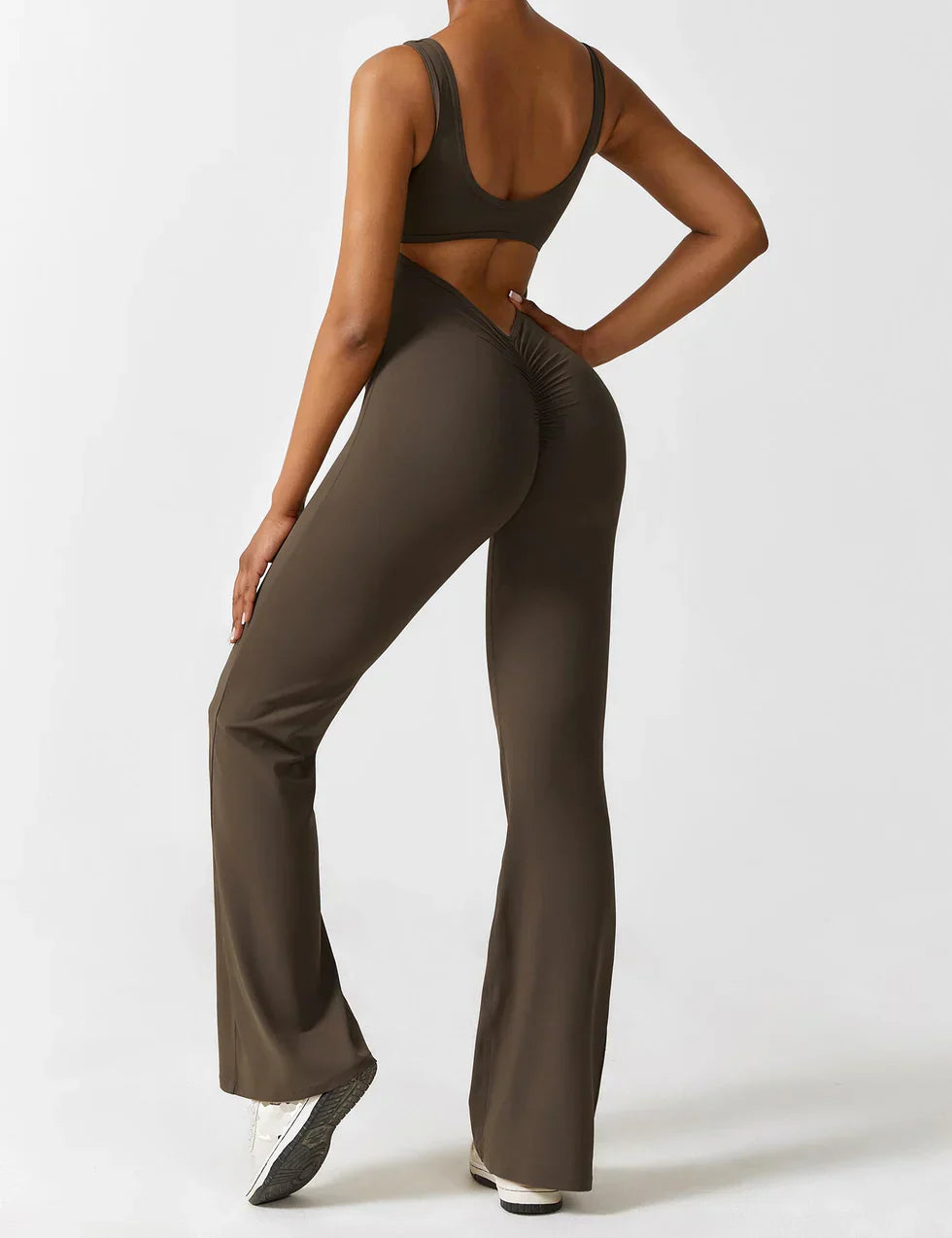 Manuela | Jumpsuit mit figurformendem Schnitt und flared Bein