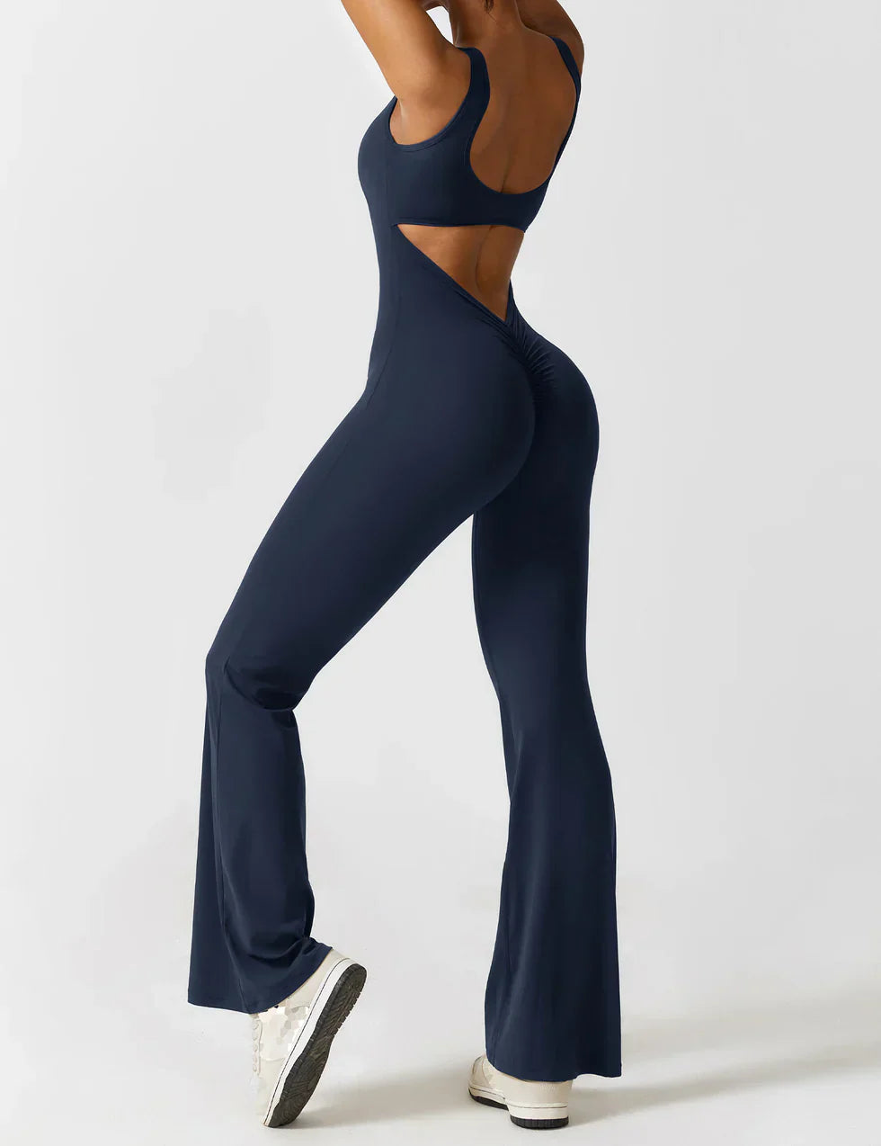 Manuela | Jumpsuit mit figurformendem Schnitt und flared Bein