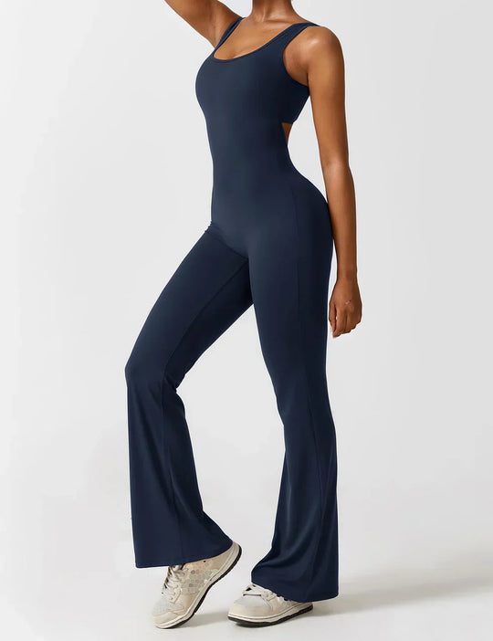 Manuela | Jumpsuit mit figurformendem Schnitt und flared Bein