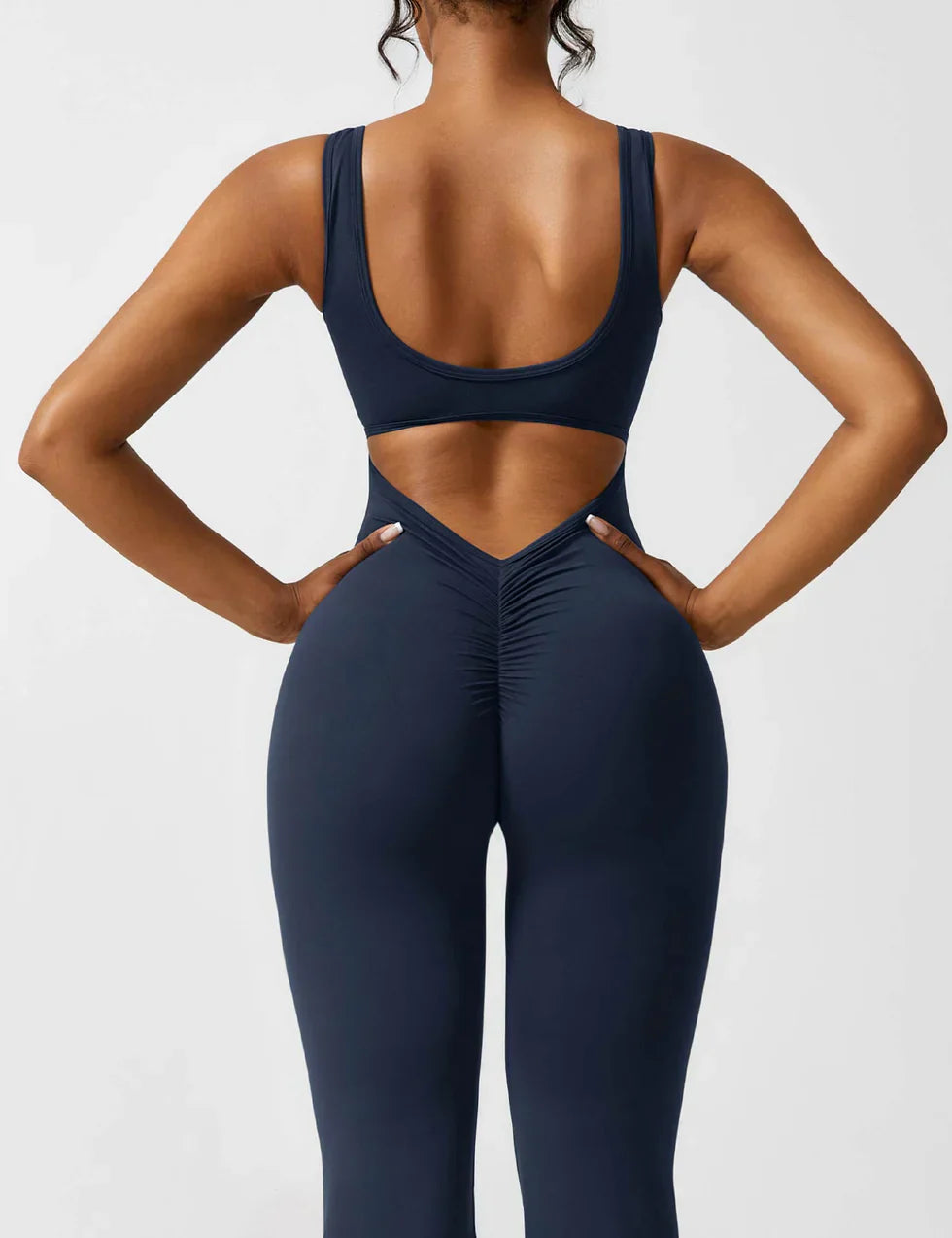 Manuela | Jumpsuit mit figurformendem Schnitt und flared Bein