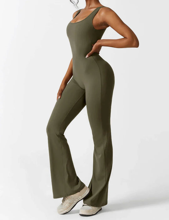 Manuela | Jumpsuit mit figurformendem Schnitt und flared Bein