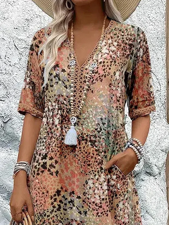 Clara | Lebendiges Kleid in mittlerer Länge