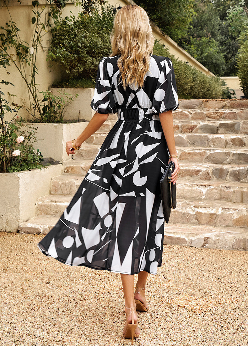 Clara | Fließendes Sommerkleid mit eleganter Silhouette