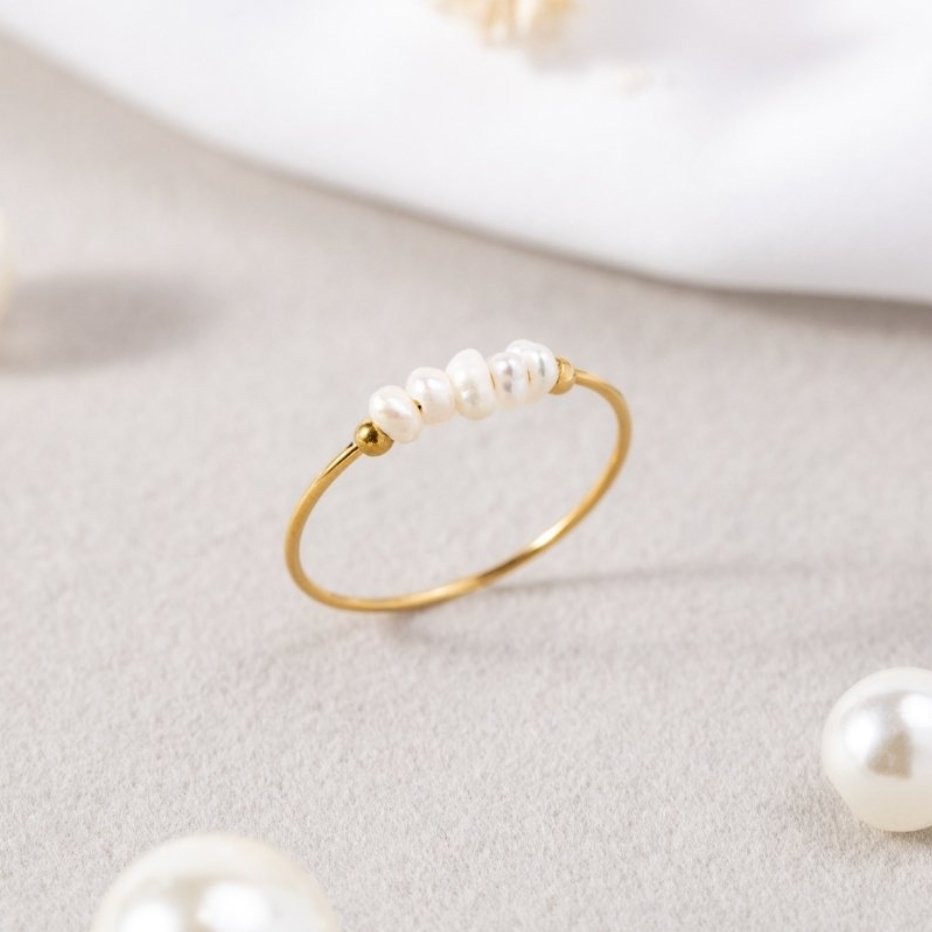 Grace | Schlichter Ring mit Süßwasserperle
