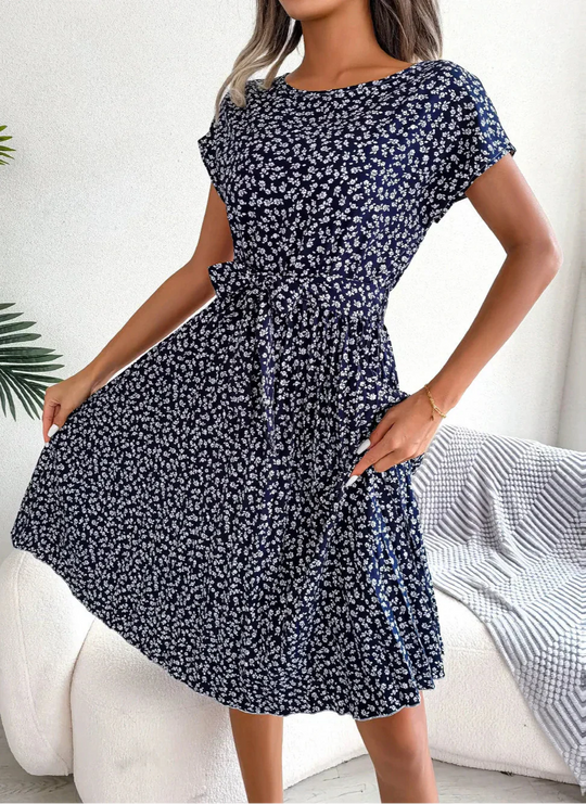 Lilienne | Schickes Sommerkleid mit fließender Silhouette