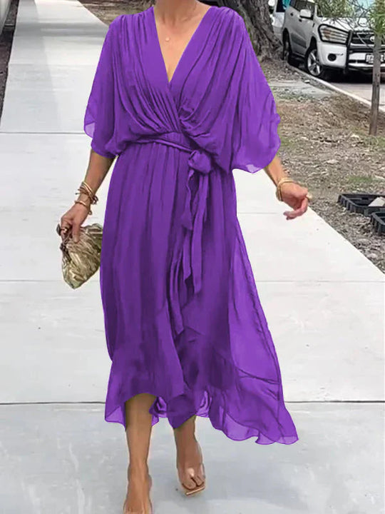 Monica | Luftiges Kleid mit V-Ausschnitt und fließender Silhouette
