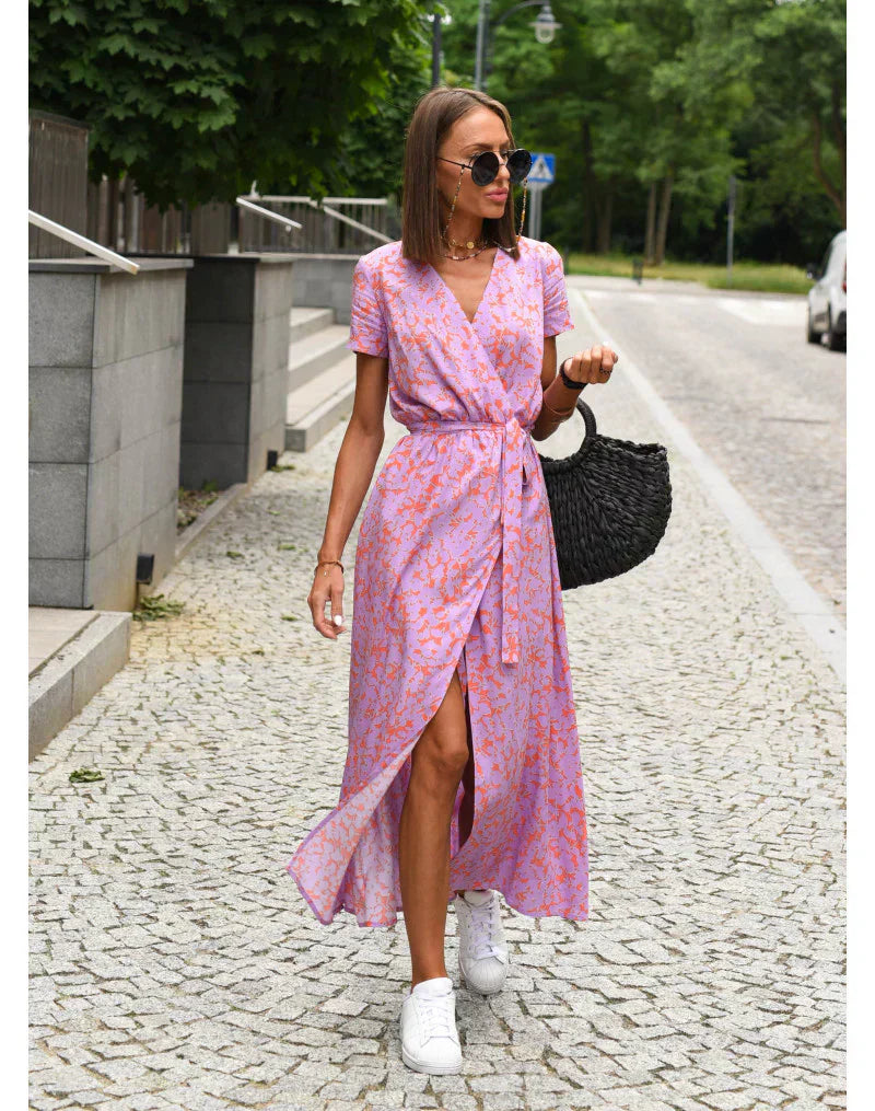 Sigrid | Elegantes Kleid mit femininer V-Ausschnitt-Silhouette