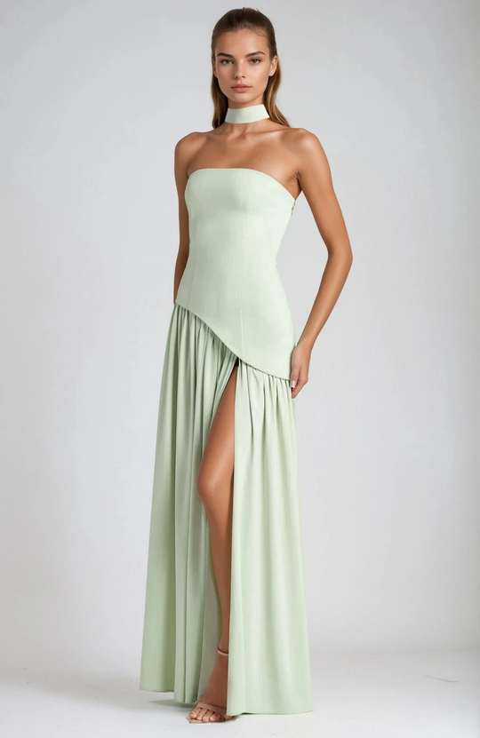 Marika | Langes Sommerkleid mit floralem Muster und tiefem Rückenausschnitt