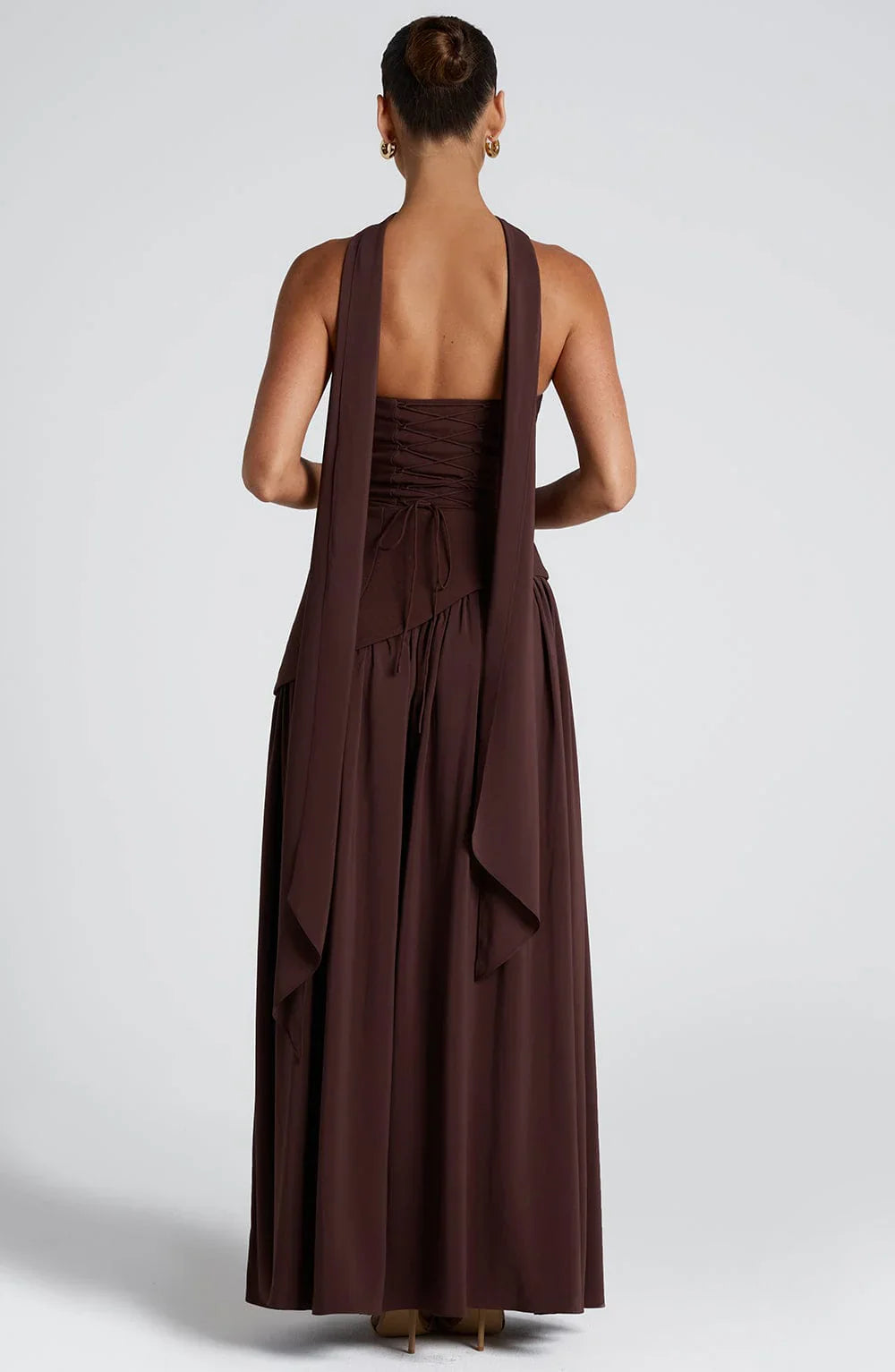 Marika | Langes Sommerkleid mit floralem Muster und tiefem Rückenausschnitt
