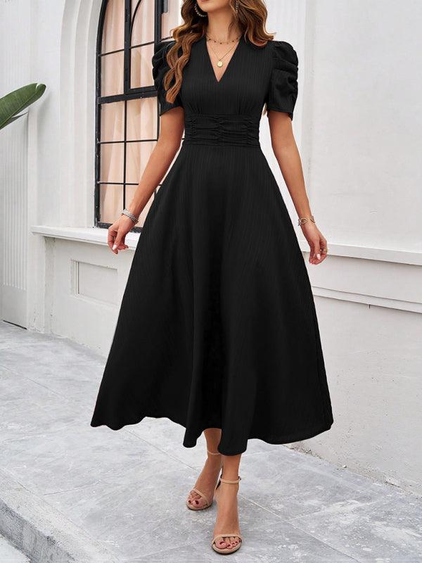Andrea | Elegantes Midikleid mit femininer V-Halslinie