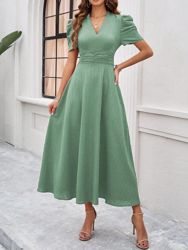 Andrea | Elegantes Midikleid mit femininer V-Halslinie