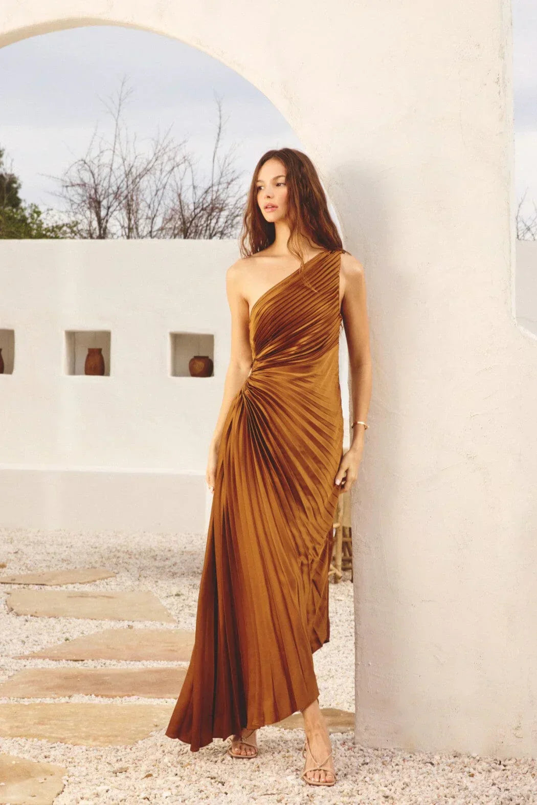 Lore | Elegantes One-Shoulder Midikleid mit fließenden Falten