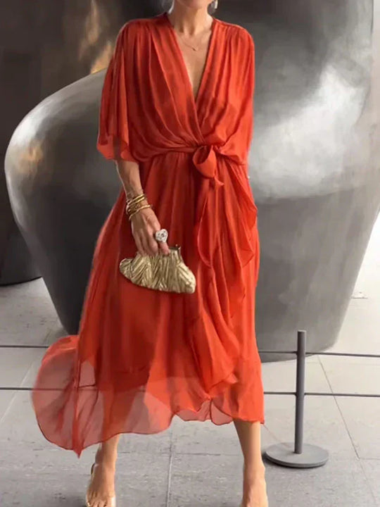 Monica | Luftiges Kleid mit V-Ausschnitt und fließender Silhouette