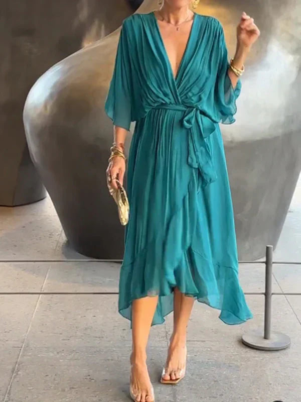 Monica | Luftiges Kleid mit V-Ausschnitt und fließender Silhouette